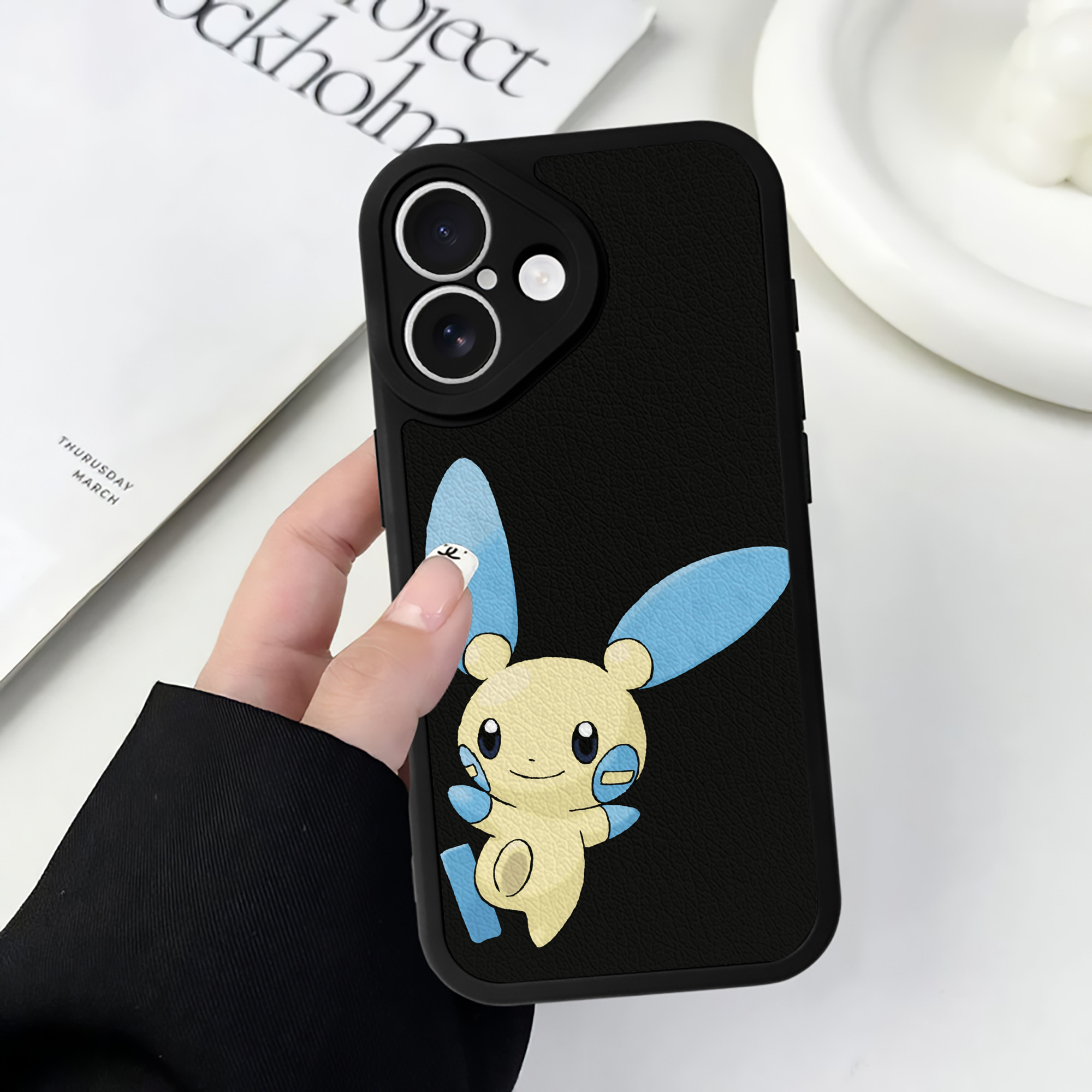 （画像用） ポケットモンスター Pokémon 【iPhone 16シリーズ対応】シリコンスマホケース（レザー調） 材質：シリコン